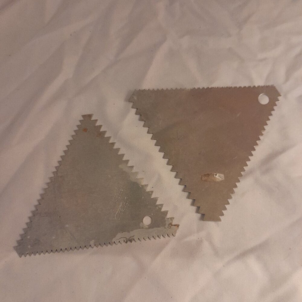 Vintage Ateco metal triangular decorating combs Set of 2 *Read description